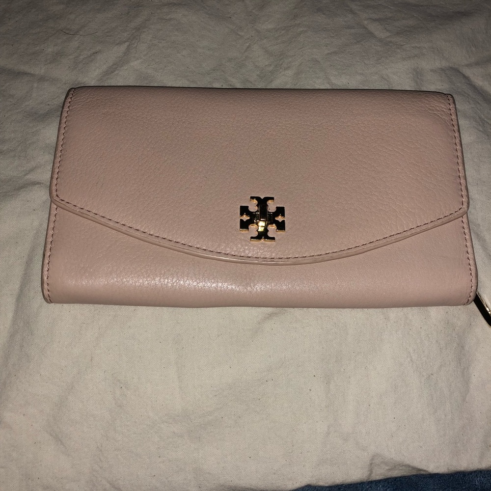 Soft pink Tory Burch wallet